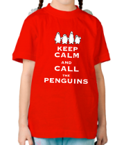 Детская футболка Keep calm and call the penguins of madagascar фото