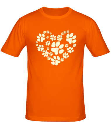 Мужская футболка Сердце из собачьих следов (свет)