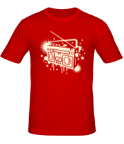 Мужская футболка Старый магнитофон (свет) фото