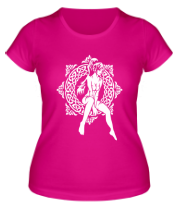 Женская футболка Девочка в круге из кельтских узоров фото