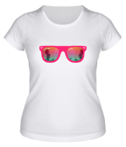 Женская футболка В очках на пляже фото