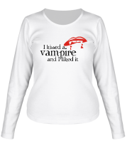 Женская футболка длинный рукав I kissed a vampire фото