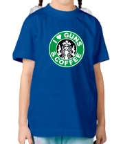 Детская футболка i live guns & coffe фото